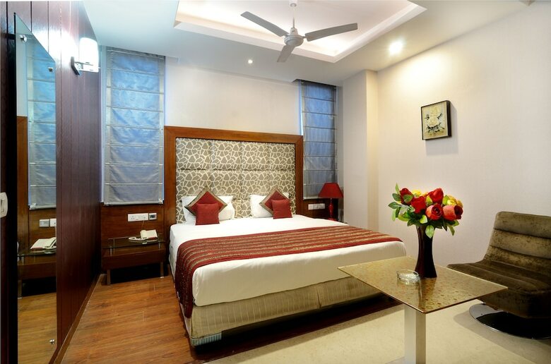Hotel Omega Residency