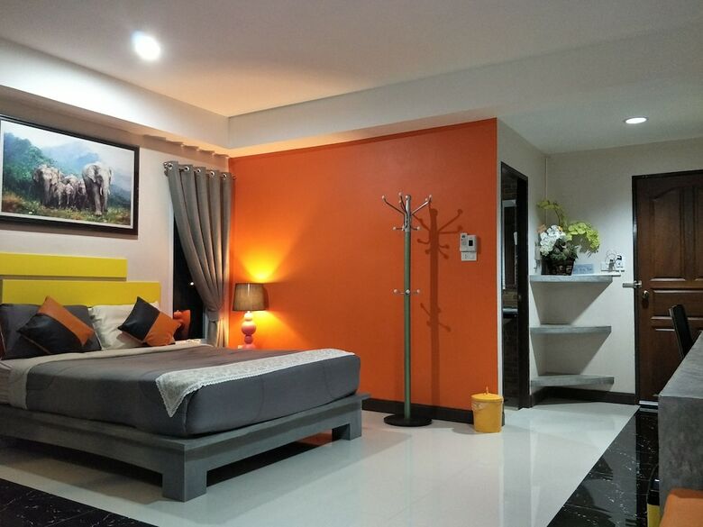 Hotel Raiwin Place
