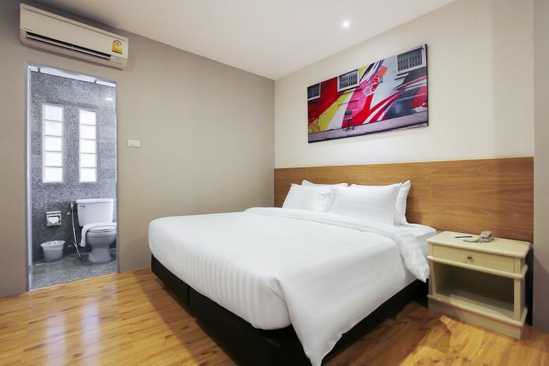 Hotel D Varee Xpress Pula Silom