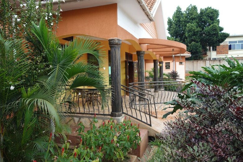 Impala Suites Hotel