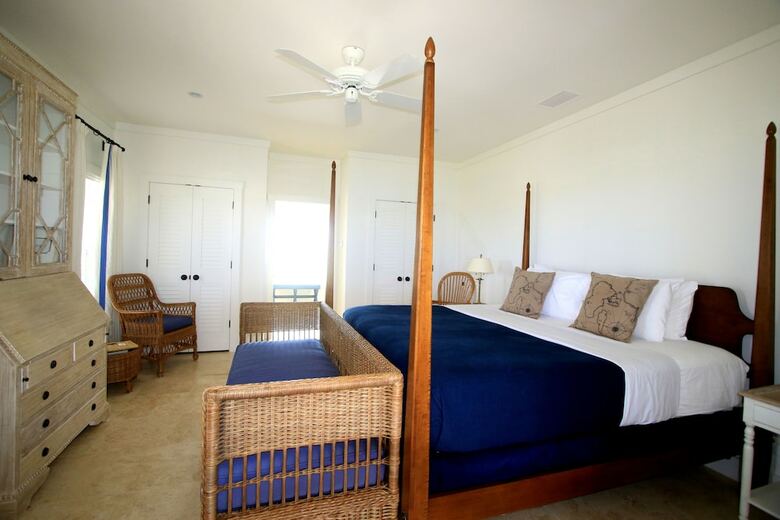 Posada The Sandpiper Inn & Cottages