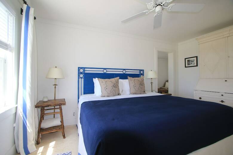 Posada The Sandpiper Inn & Cottages