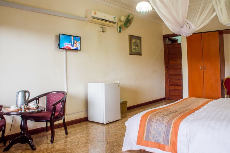 Landmark View Hotel