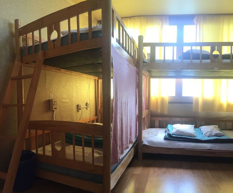 Hostal Springflower Guesthouse - Hostel