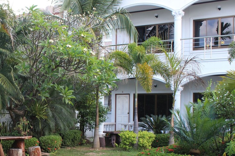 Hotel White Elephant Resort