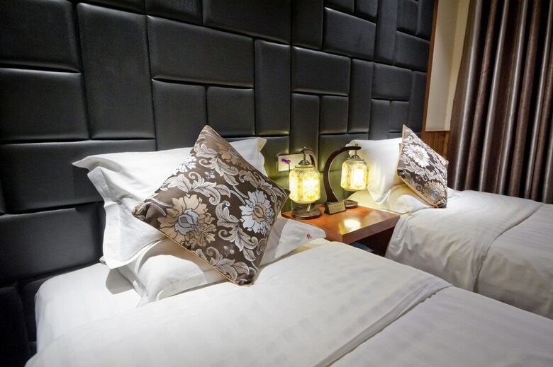 Hostal Parkside Hostel