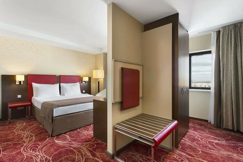 Hotel Ramada By Wyndham Sibiu