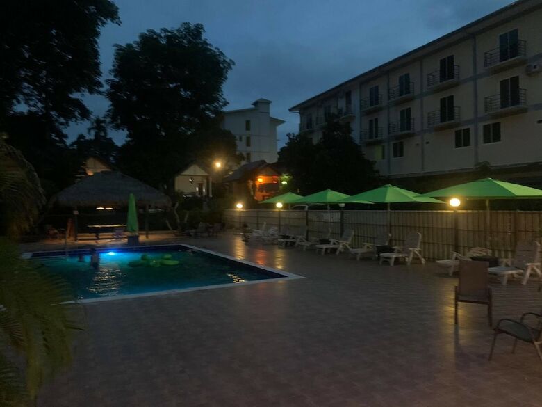 Hotel The White Elephant Resort