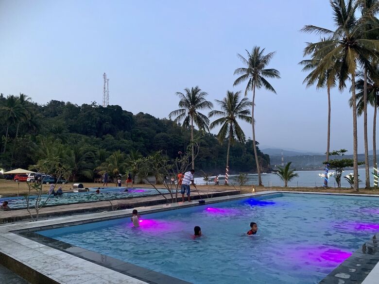 Hotel Legon Pari Beach Resort