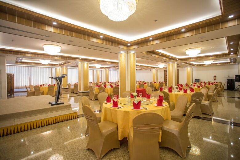 Golden Hotel