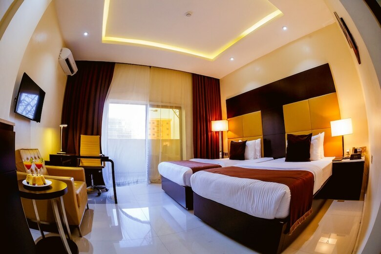 Echelon Heights Hotel