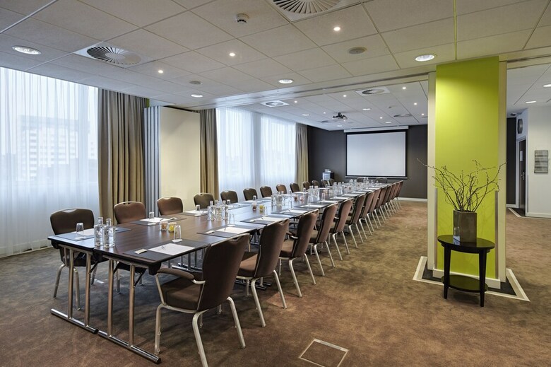 Lindner Wtc Hotel & City Lounge