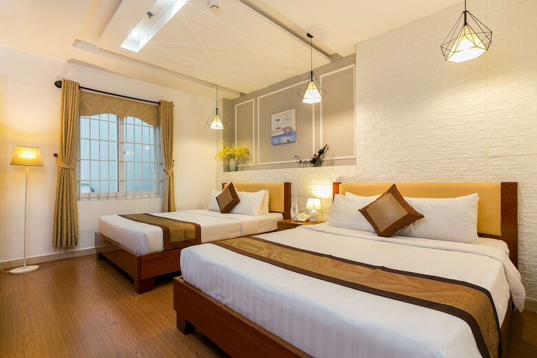 Symphony Hotel