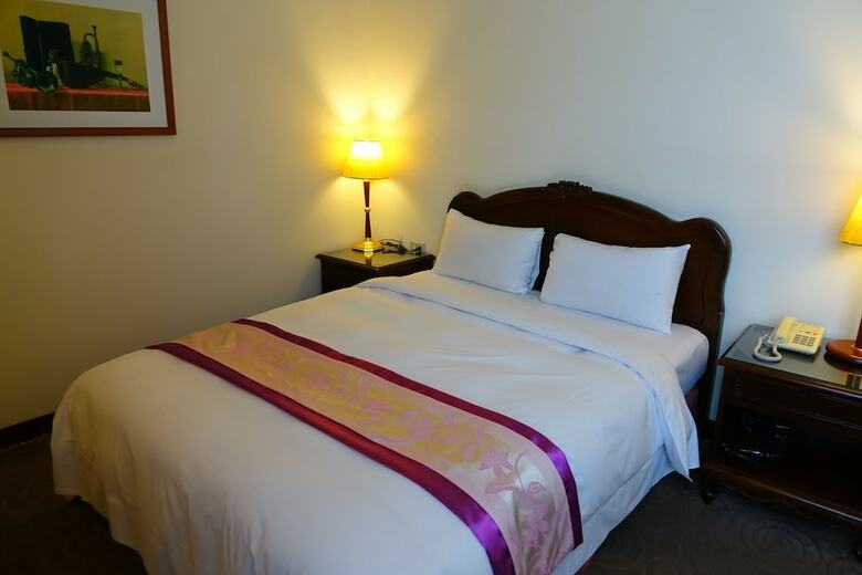 East Commercial Affairs Hotel