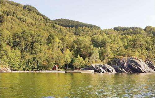 Holiday Home �lvik Tveit II