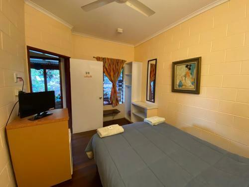 Cooktown Motel / Pams Place Hostel