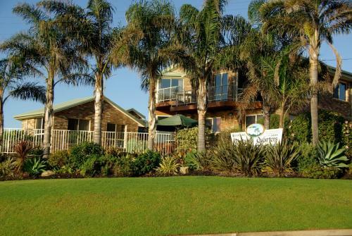 Captain's Quarters Bermagui