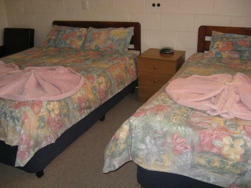 Peak Hill Golden Peak Budget Motel
