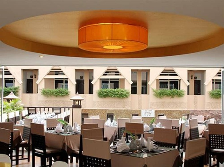 Maninarakorn Hotel