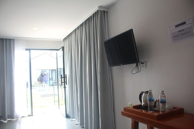 Hotel Sandy Clay Bungalows