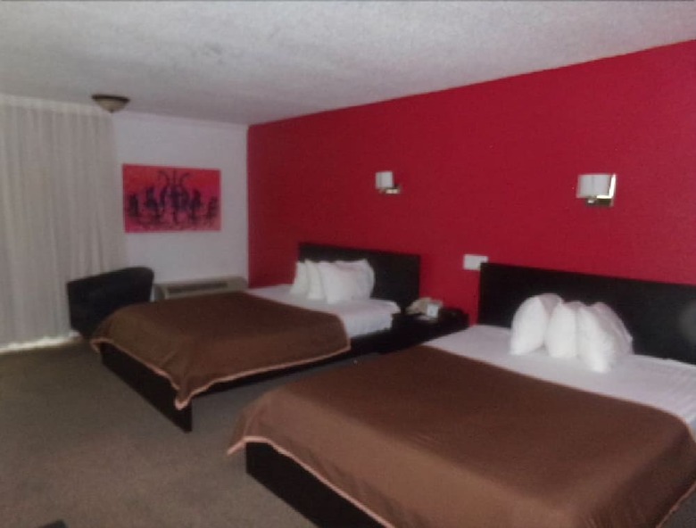 Hotel Reagan Resorts Inn