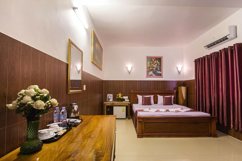 Botoum Hotel