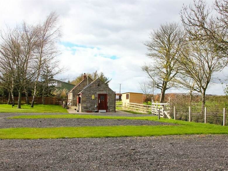 The Bunkhouse At Raglan Cottage And Caravan Park