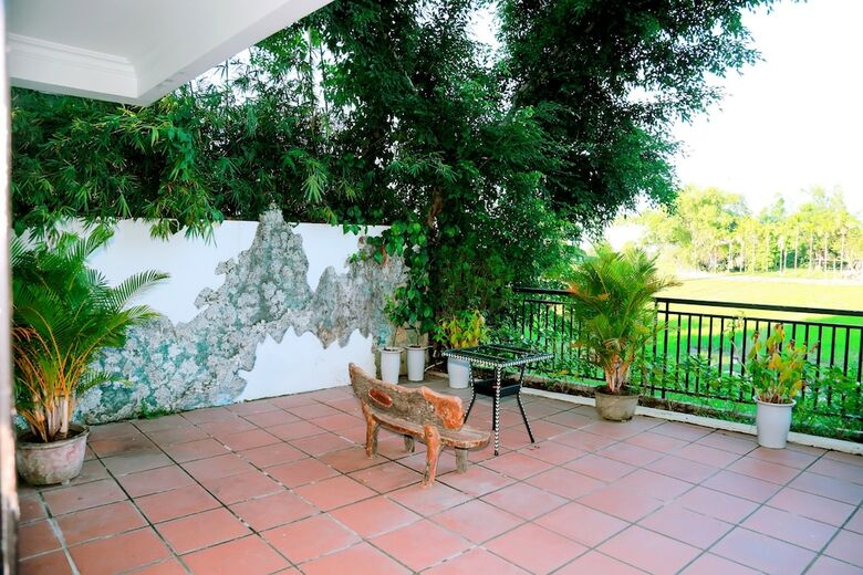 Hotel Bi's House Homestay
