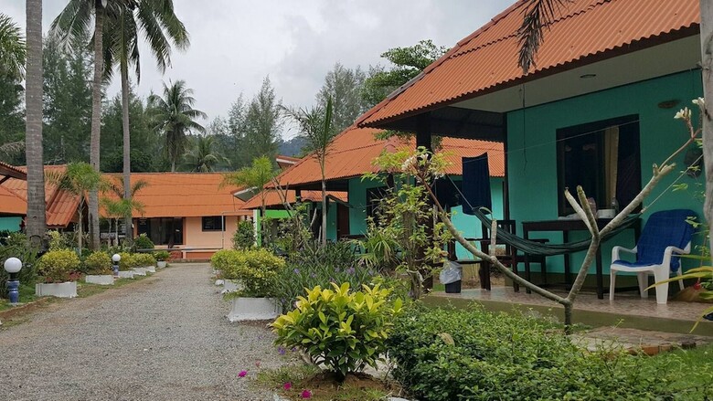 Hotel Lanta L.d. Beach Bungalows
