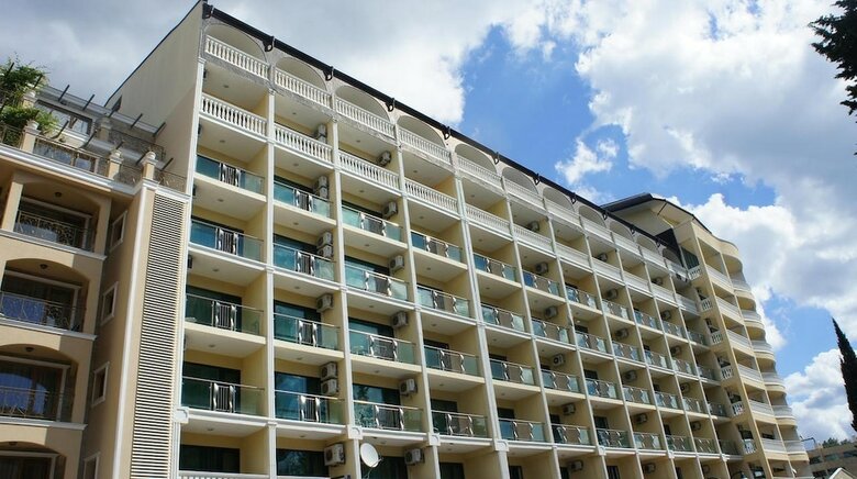 Menada Planeta Apartments