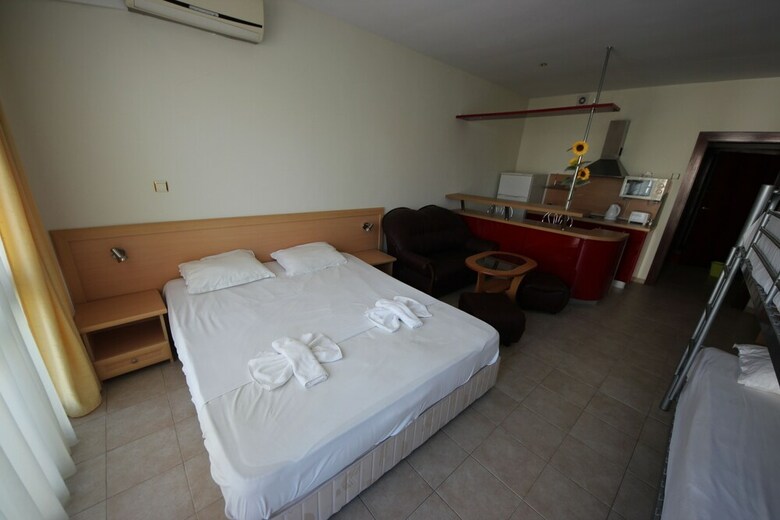 Menada Planeta Apartments