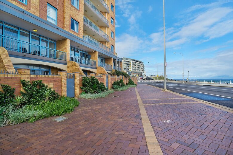 Newcastle Short Stay Apartments - Sandbar Townhouse