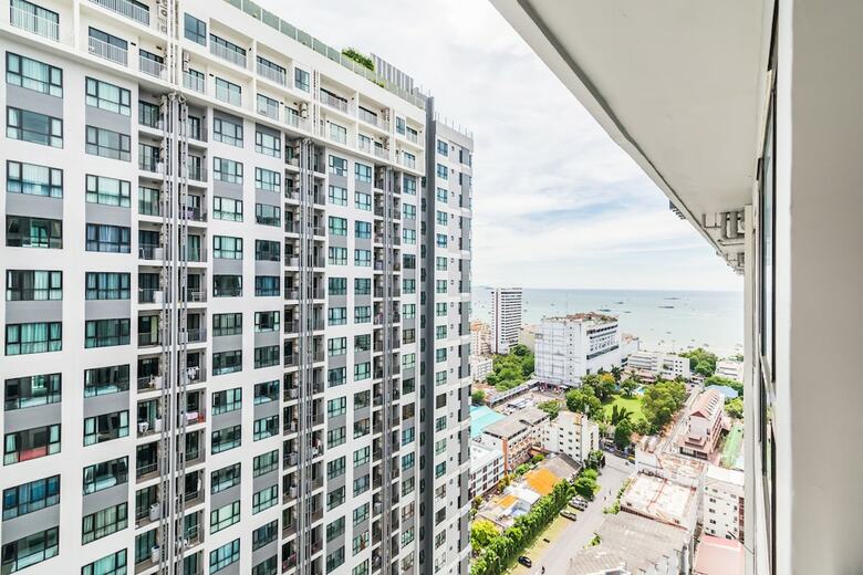 The Base Central Pattaya By Favstay