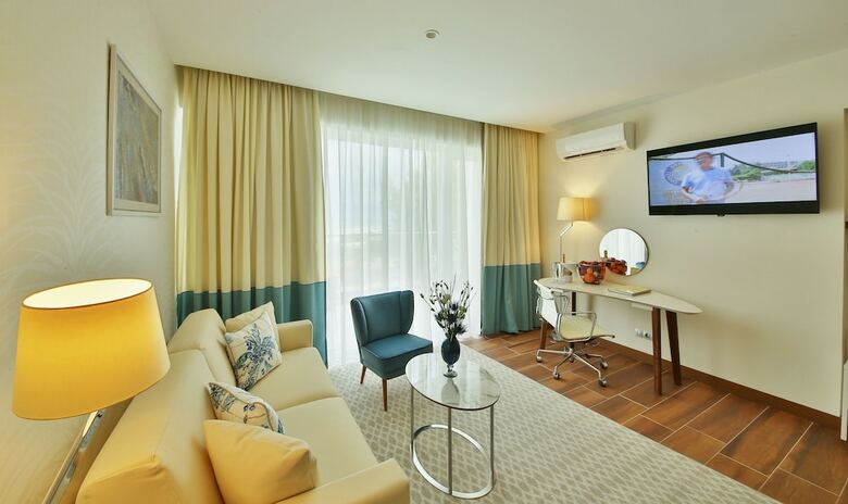 Maritim Paradise Blue Hotel & Spa