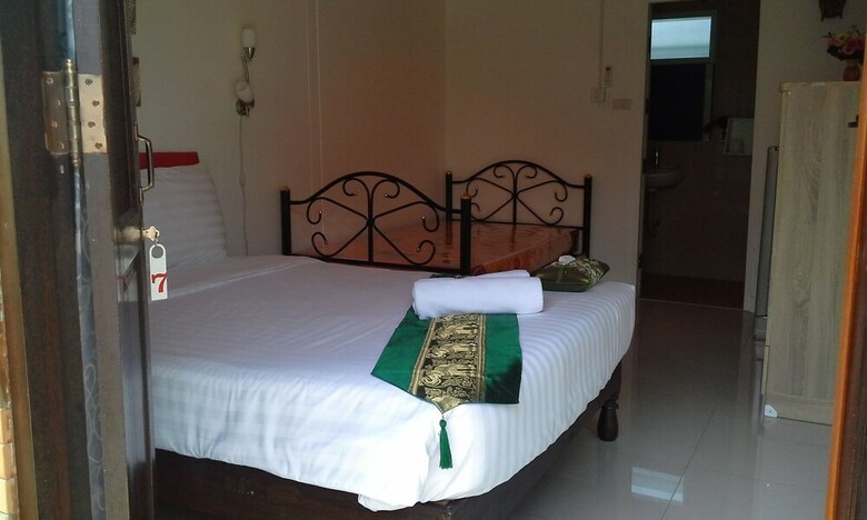 Hotel Baan Talay 51