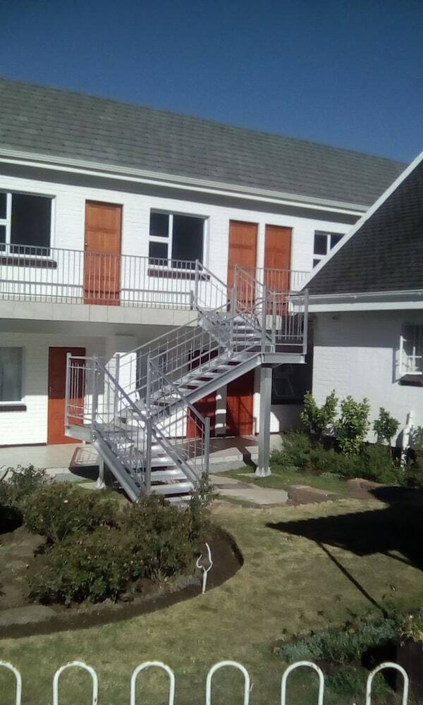 Bed & Breakfast Mentor Guest House