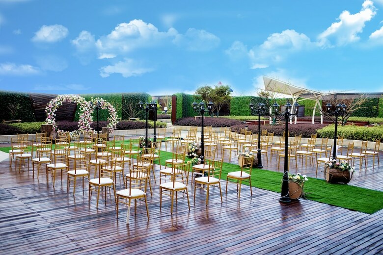 Golden Eagle Summit Hotel Nanjing China