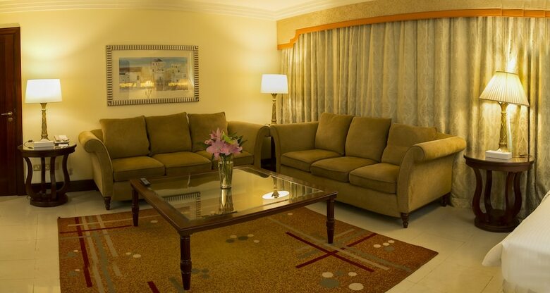 Pearl City Suites By Gemstones