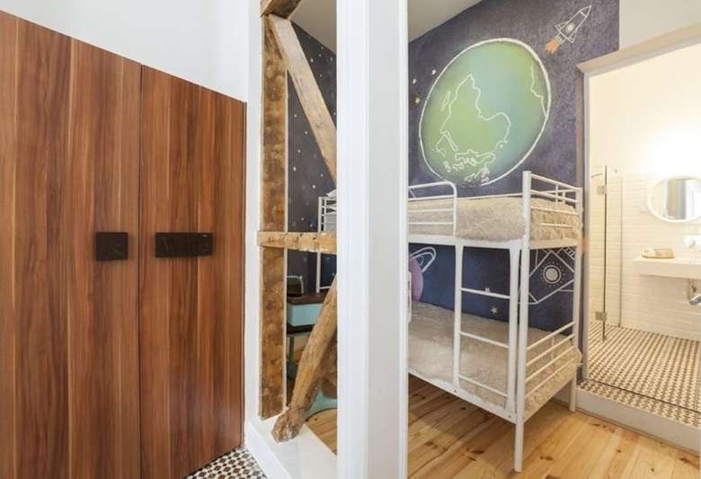 Hotel Cheese & Wine Suites