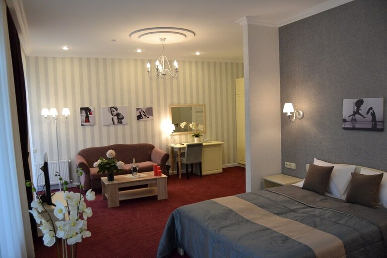 Ajur Hotel
