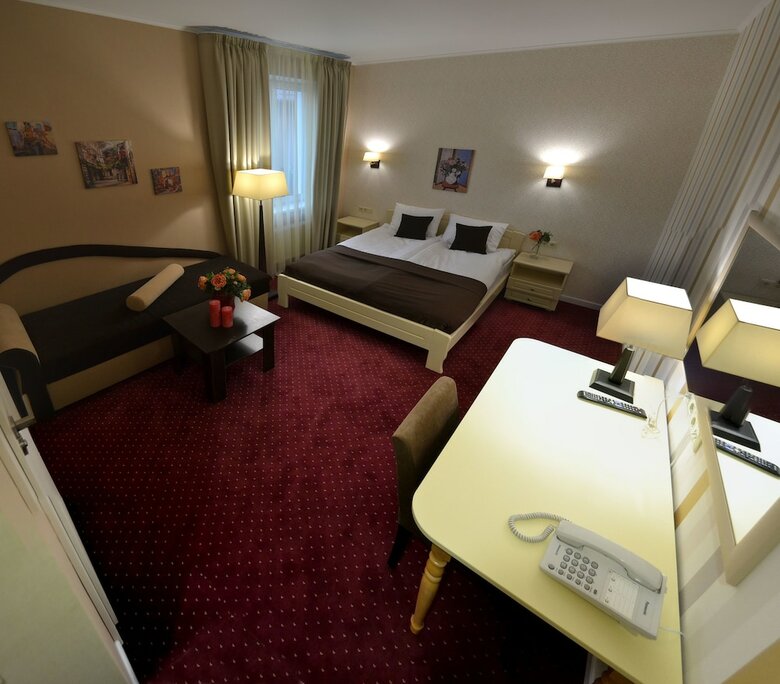 Ajur Hotel