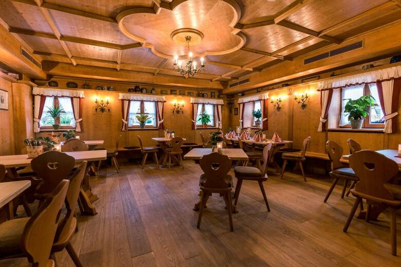 Hotel & Gastst�tte Zum Erdinger Wei�br�u