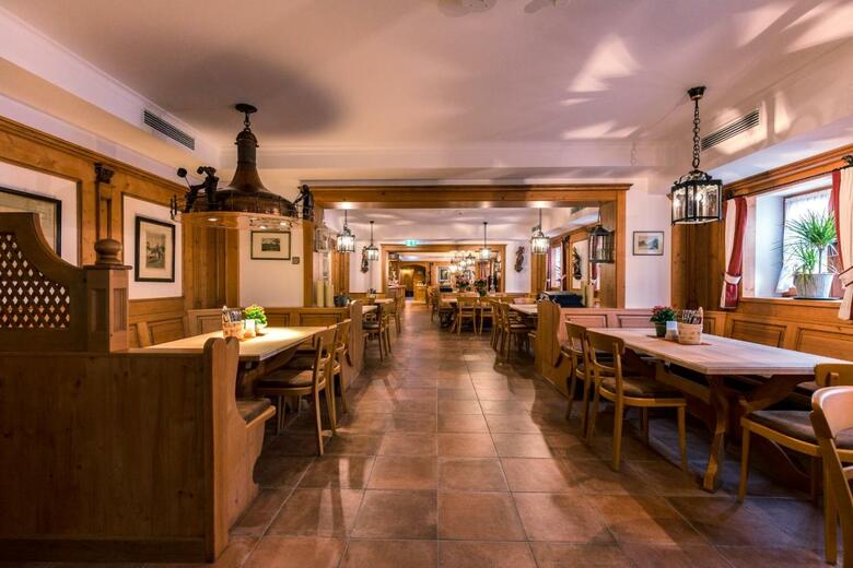 Hotel & Gastst�tte Zum Erdinger Wei�br�u