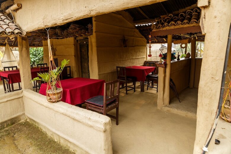 Hotel Tharu 20for7 Holiday House