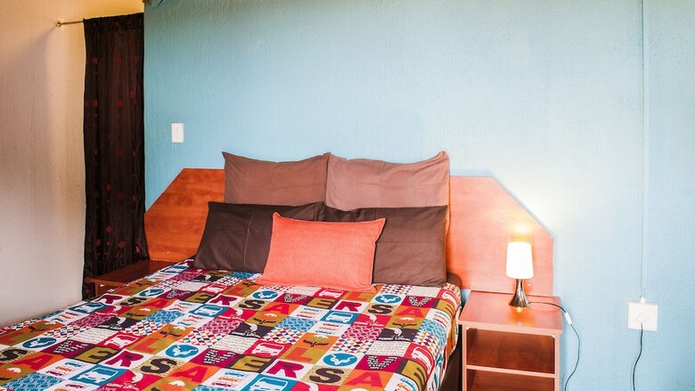 Hostal Sheris Lodge And Backpackers