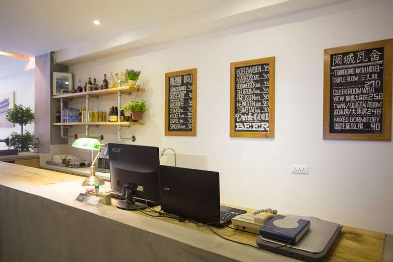 Hostal Travelling With Hostel South Gate