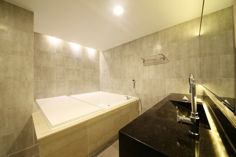 Premium Ava Hotel Sasang