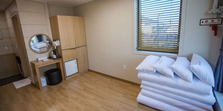 Hostal Paulownia Hostel & Guest House