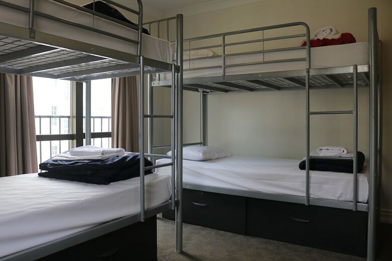 Hostal Nomads Auckland Backpackers