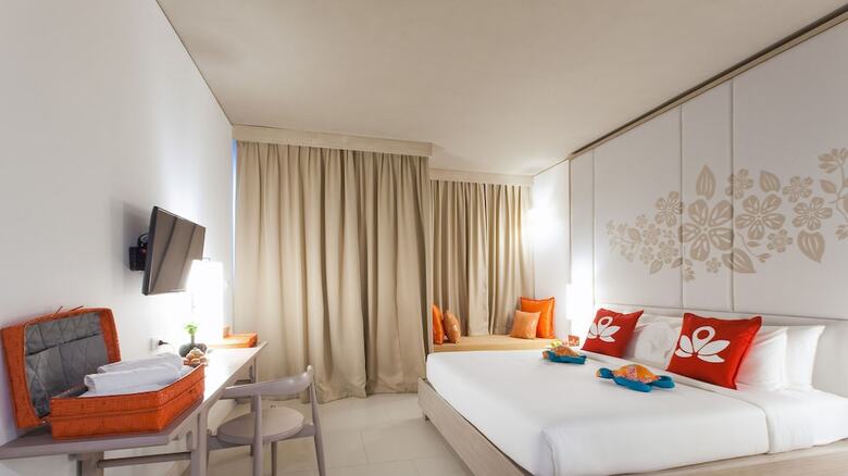 Hotel Zen Premium Soi Naiyang 2